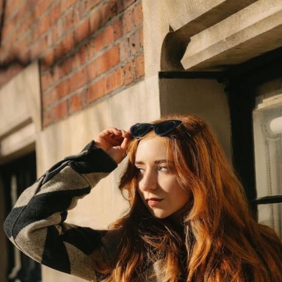 Profile Picture of Julia Hunkert (@juliahunkert) on Poshmark