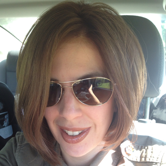 Profile Picture of Emily Arber (@eearber) on Poshmark