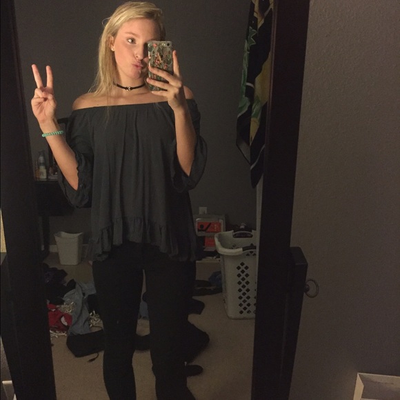 Profile Picture of Ashlyn Mecabe (@ashlynmecabe) on Poshmark