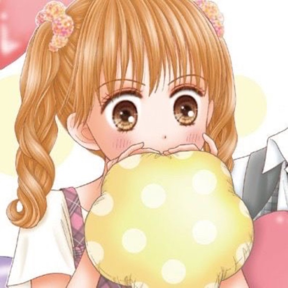 Profile Picture of Adi Erlichman (@cutekiwi) on Poshmark