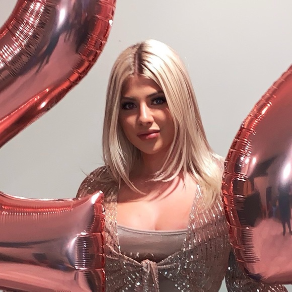 Profile Picture of Nicole Goraj (@nicole_goraj) on Poshmark