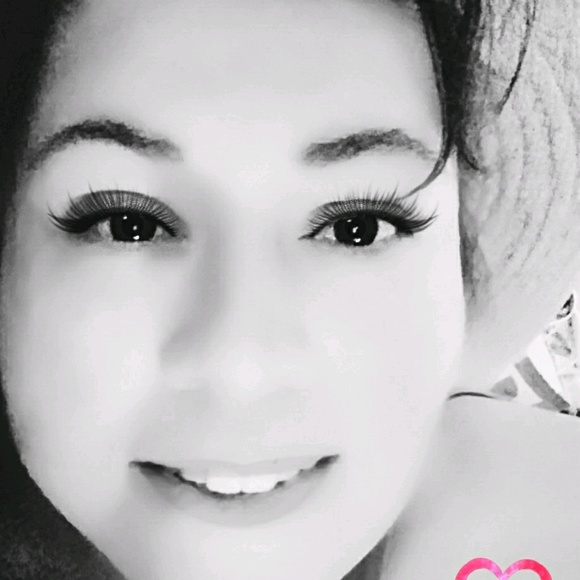 Cindy Monreal - Poshmark Profile Picture of Cindy Monreal (@cindymonreal) on Poshmark