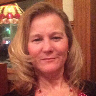 Profile Picture of Julia Gendron (@ayla613) on Twitter