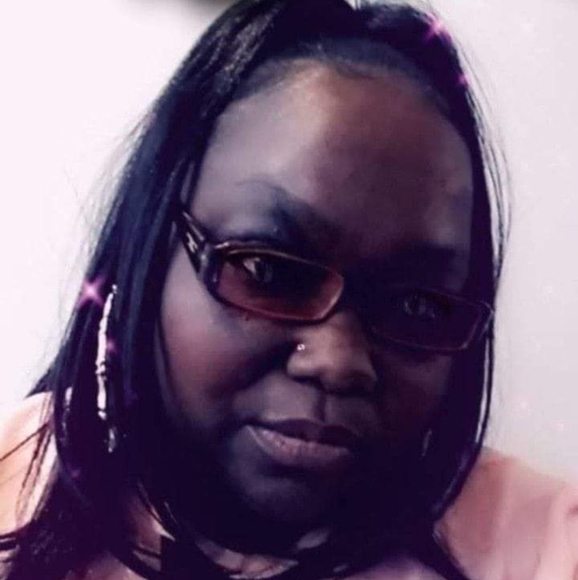 Profile Picture of Wicky Taylor (@wicnaptown) on Poshmark