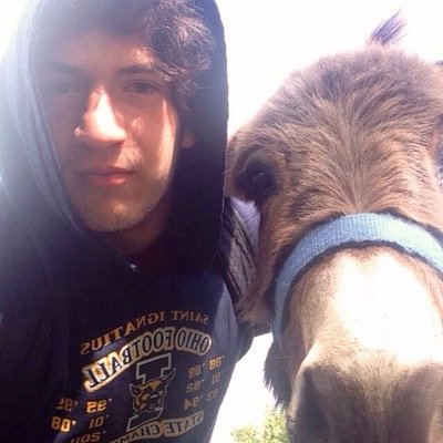 Profile Picture of Matthew McVey (@MbarnhartM) on Twitter