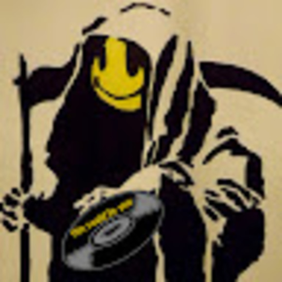 Profile Picture of Sean Thielen (@seanthielen1122) on Poshmark