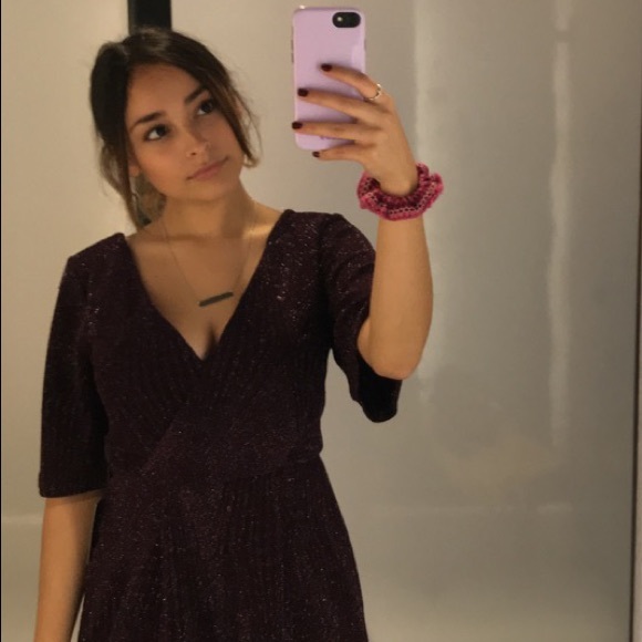 Profile Picture of Iris Flores (@irisflores3030) on Poshmark