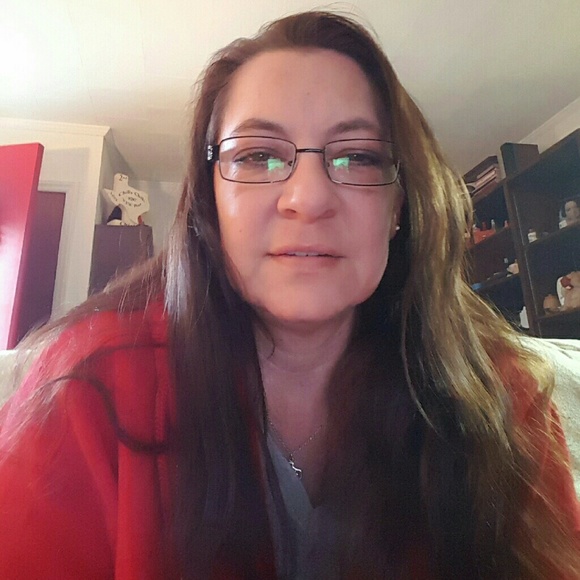 Profile Picture of Mary Filippelli (@texasnik) on Poshmark