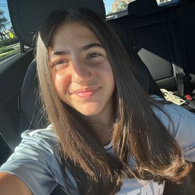 Profile Picture of Sari🫶 (@jamipasser) on Pinterest