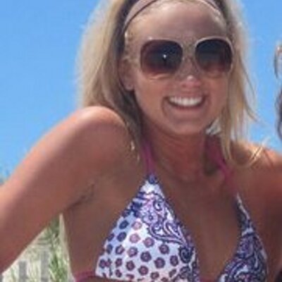 Profile Picture of Faye Higgins (@fayefofum) on Twitter