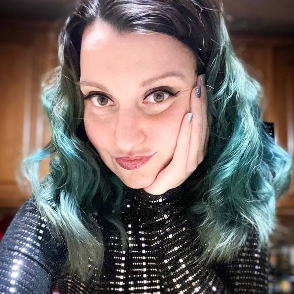 Profile Picture of Faith Frontera (@faire_daydream) on Poshmark