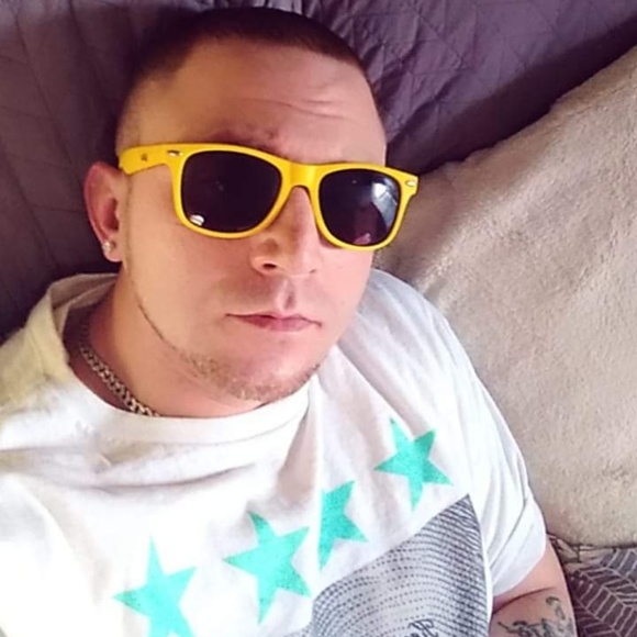 Profile Picture of Casey Ruby (@bcaseyruby) on Poshmark