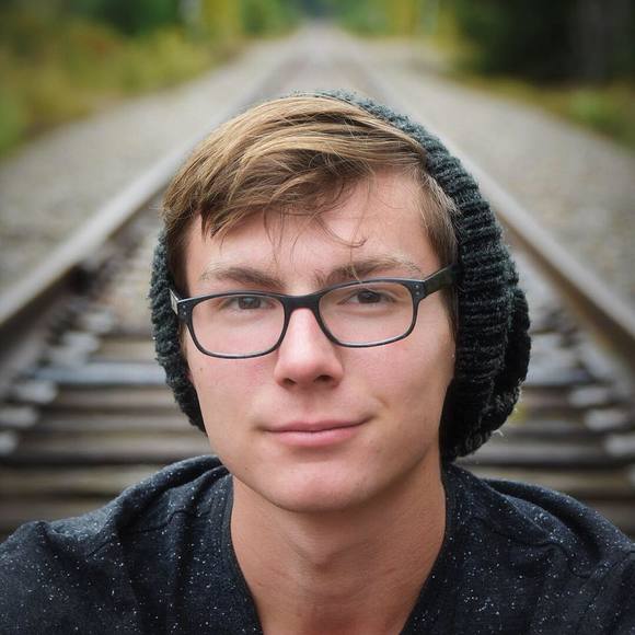 Profile Picture of Timothy Carlington (@tcarlington) on Poshmark