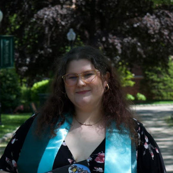 Profile Picture of Madyson Halpin (@madysonhalpin) on Poshmark