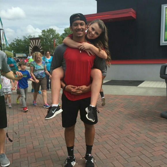 Profile Picture of Kevin Acosta (@costa_de_lamar) on Poshmark