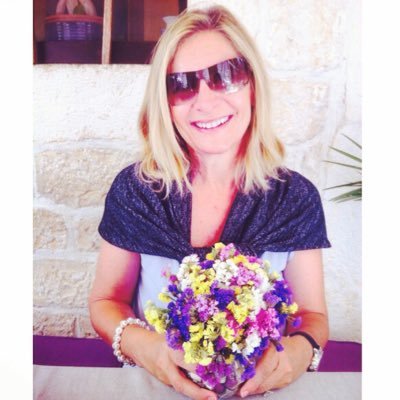 Profile Picture of Melanie Schneider (@wildcat_mel) on Twitter