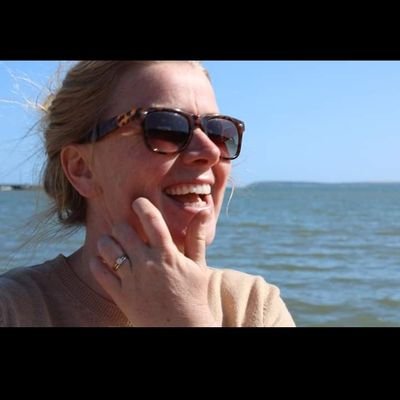 Profile Picture of Jen (@theJRquintet) on Twitter