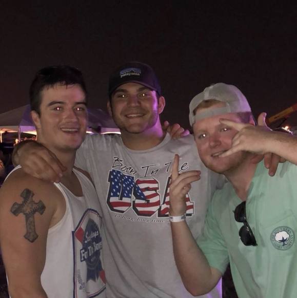 Profile Picture of John Scott (@johnscott750) on Poshmark