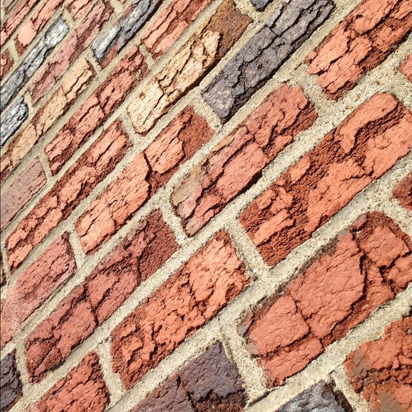 Profile Picture of Paula Abreu (@alnad6973) on Poshmark