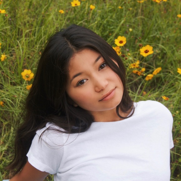 Profile Picture of Isabel Choi (@isabelchoi) on Poshmark