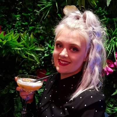 Profile Picture of Charlotte Louise  🎃 (@CharloLouise) on Twitter