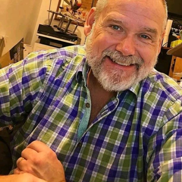 Profile Picture of markbruzek (@edetjoxo46a) on Tiktok