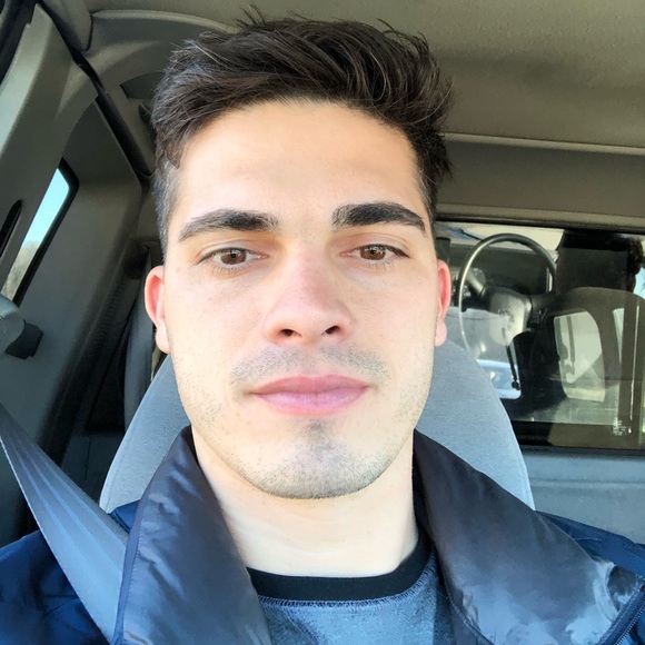 Profile Picture of Joshua Ashe (@joshmx93) on Poshmark