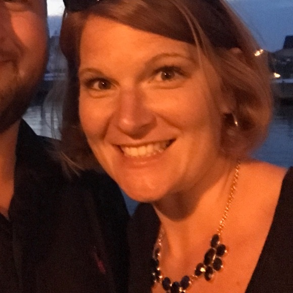 Profile Picture of Kara Etzel (@kjetzel) on Poshmark