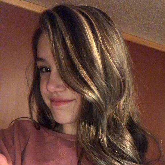 Julia Drietz - Poshmark Profile Picture of Julia Drietz (@juliadrietz) on Poshmark