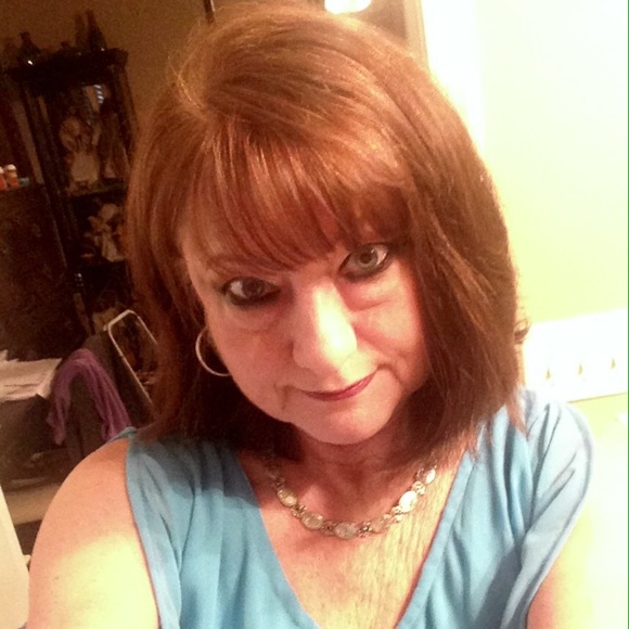 Profile Photo of Carolyn Mcrae (@caroline1957) on Poshmark