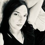 Profile Picture of Robin Hamilton-Pennell (@robotinik) on Instagram