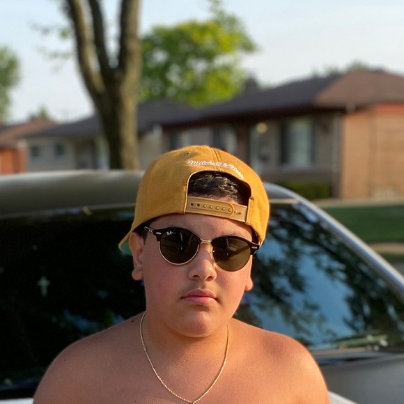 Profile Picture of Jason Hana (@jasonhana_) on Poshmark