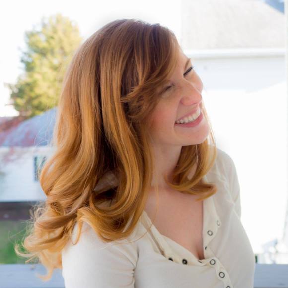 Profile Picture of Sarah Robinowitz (@lunaoo13) on Poshmark