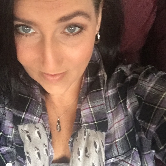 Profile Picture of Stacy Hudson (@swistacy) on Poshmark