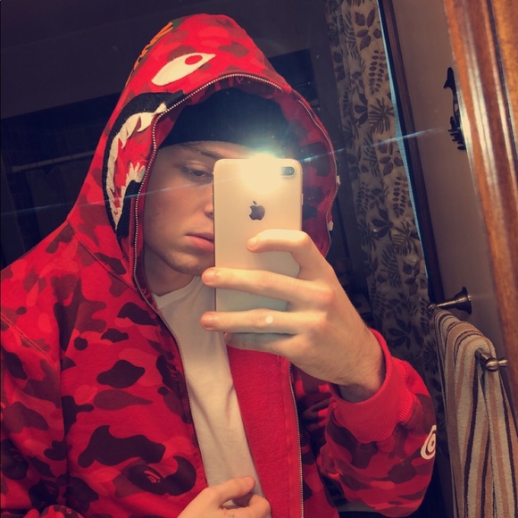 Profile Picture of Evyn Shymanski (@driplouisv18) on Poshmark