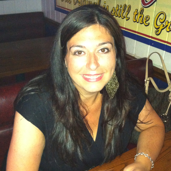 Profile Picture of Danielle Tobia (@dsagost) on Poshmark
