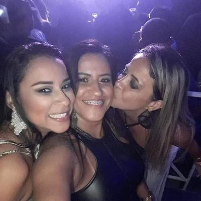 Profile Picture of Simone Miranda (@MoneLora) on Twitter