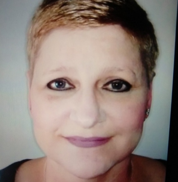 Profile Picture of Dawn Brechtel (@dawnsings4jc) on Poshmark