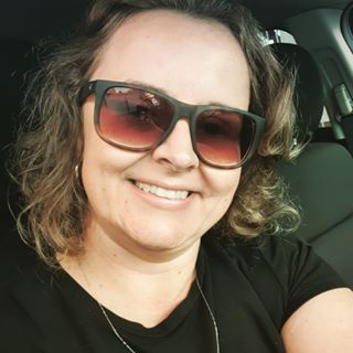 Profile Picture of Juliana Holstein (@juliana.holstein) on Facebook