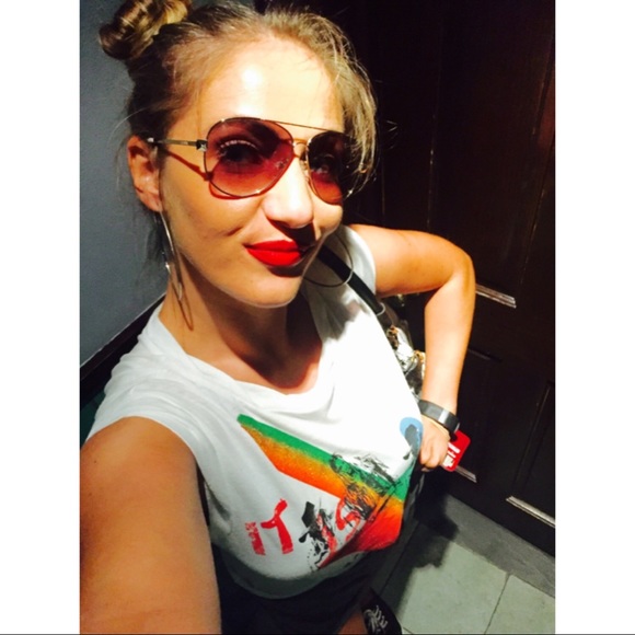 Profile Picture of Alona Cheborak (@alonach) on Poshmark