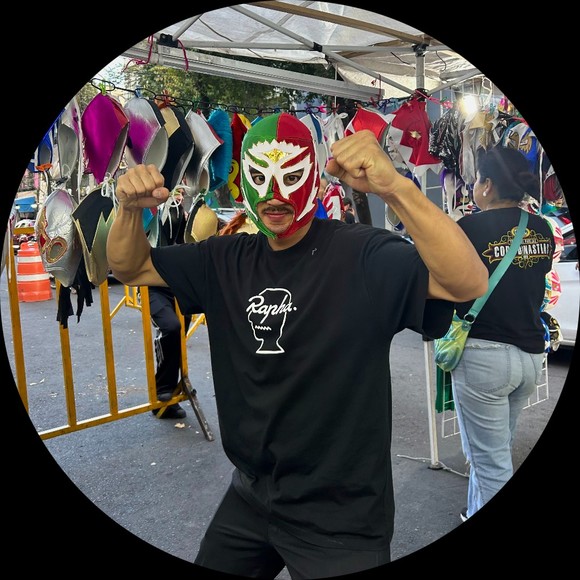Profile Picture of Andrew Hsu (@hsupac) on Poshmark