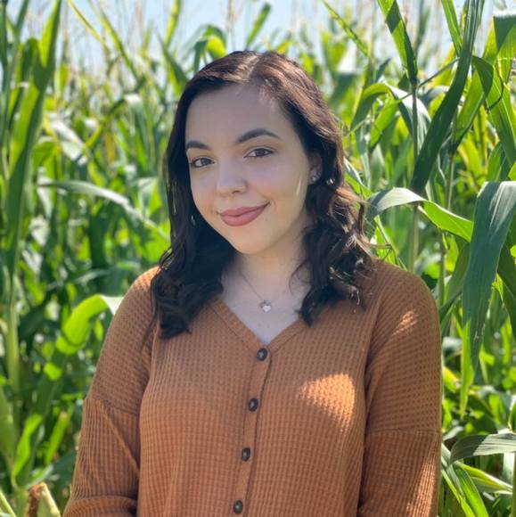 Sammi Braddock - Poshmark Profile Picture of Sammi Braddock (@sambrad_22) on Poshmark