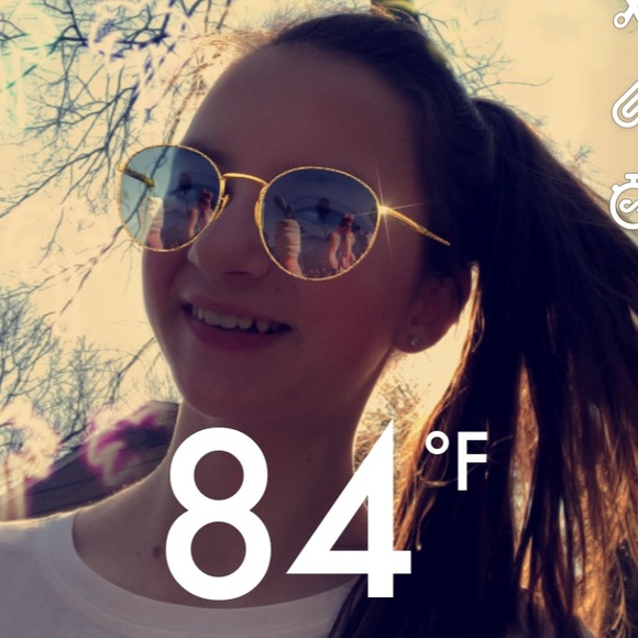 Profile Picture of Ella Piunti (@epiunti) on Poshmark