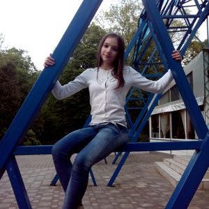 Profile Picture of Anna Gitelman (@anna_gitelman) on Twitter