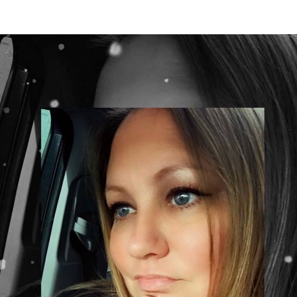 Profile Picture of Kimberly Nagle (@kimnagle80) on Poshmark