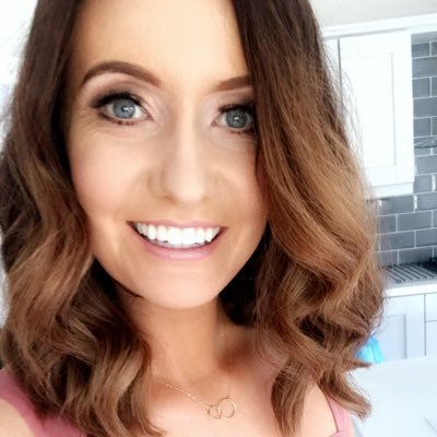 Profile Picture of Deborah McHugh (@Debs922) on Twitter