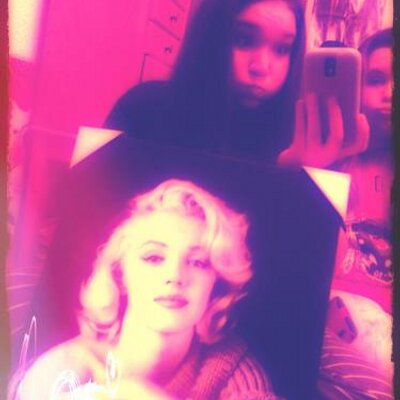 Profile Picture of Brittany Askew (@MarilynChic92) on Twitter