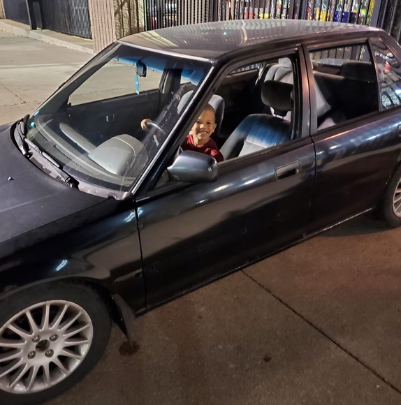 Profile Picture of Danny Silveira (@dannysilveira) on Poshmark