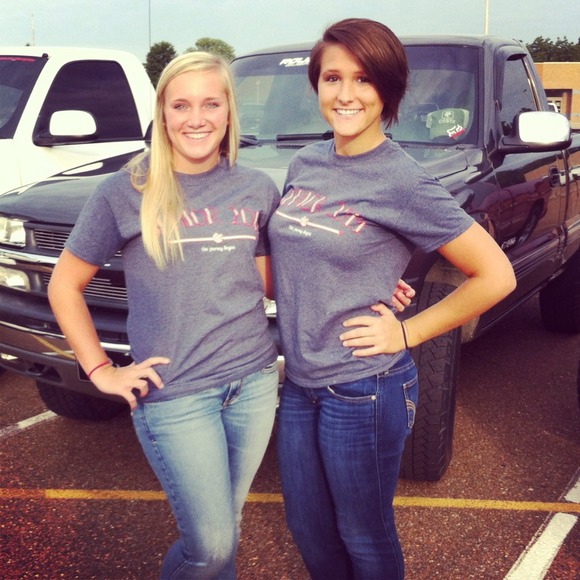 Profile Picture of Courtney Bonaiuto (@bonnie_c) on Poshmark