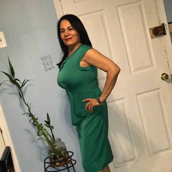 Profile Picture of Maria Lugo (@mariaf809) on Poshmark